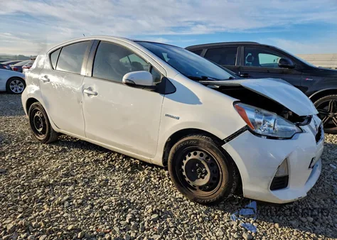 2012 Toyota Prius C z USA, uszkodzony, nr VIN JTDKDTB3XC1506889